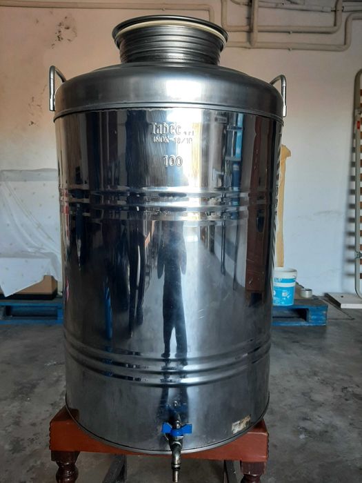 Depósito em inox para azeite 100 L.