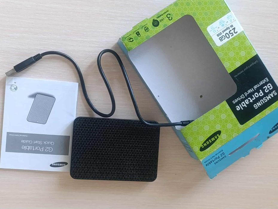 Зовнішній жорсткий диск Samsung portable G2 250гб