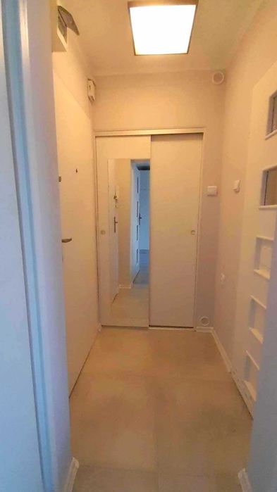 Słoneczne jednopokojowe 28 m² po generalnym remoncie, piwnica