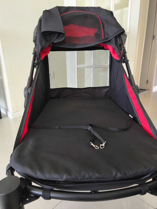 Carrinho Dobrável para Cães (Marca PawHut) - Capacidade de Carga 40 kg, 112x65x100 cm