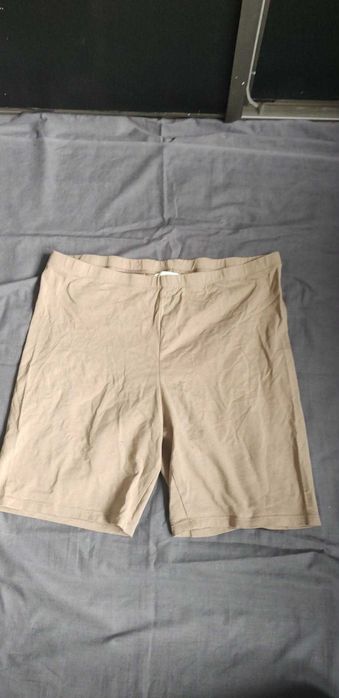 Spodenki beżowe rozmiar XXL