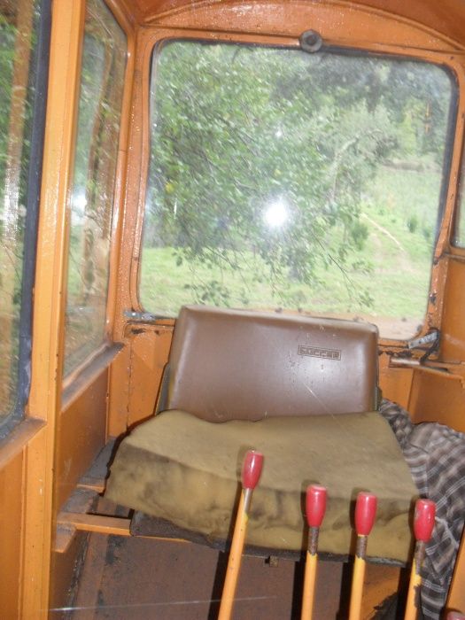 Reboque grua/rectro para acoplar atrás do tractor