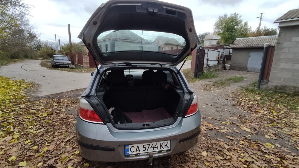 Opel Astra H 2005 рік 1,4 газ/бензин в доброму стані