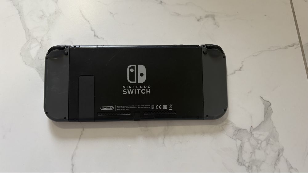 Nintendo switch v2 + 2 гри