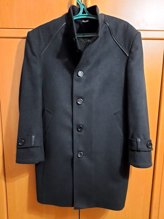 Чоловіче пальто.