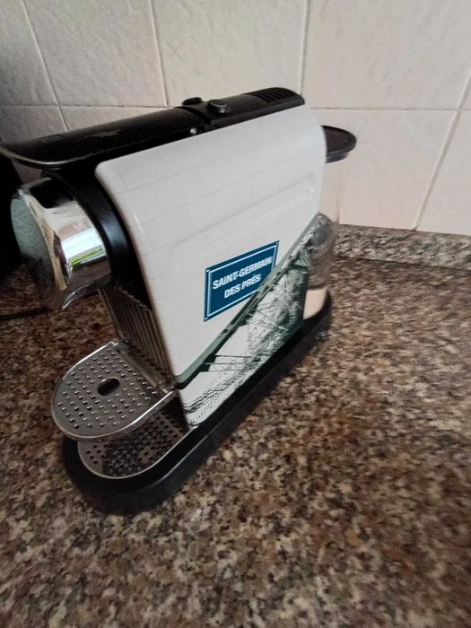 Máquina de Café Expresso Krups Nespresso CitiZ