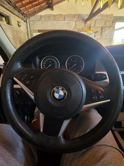 BMW 520D (2008).