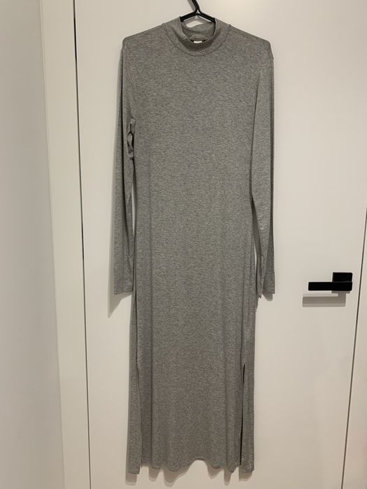 Cienka wiskozowa maxi sukienka z półgolfem H&M S