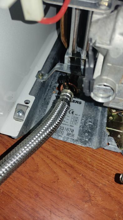 Продам Газову колонку  JUNKERS