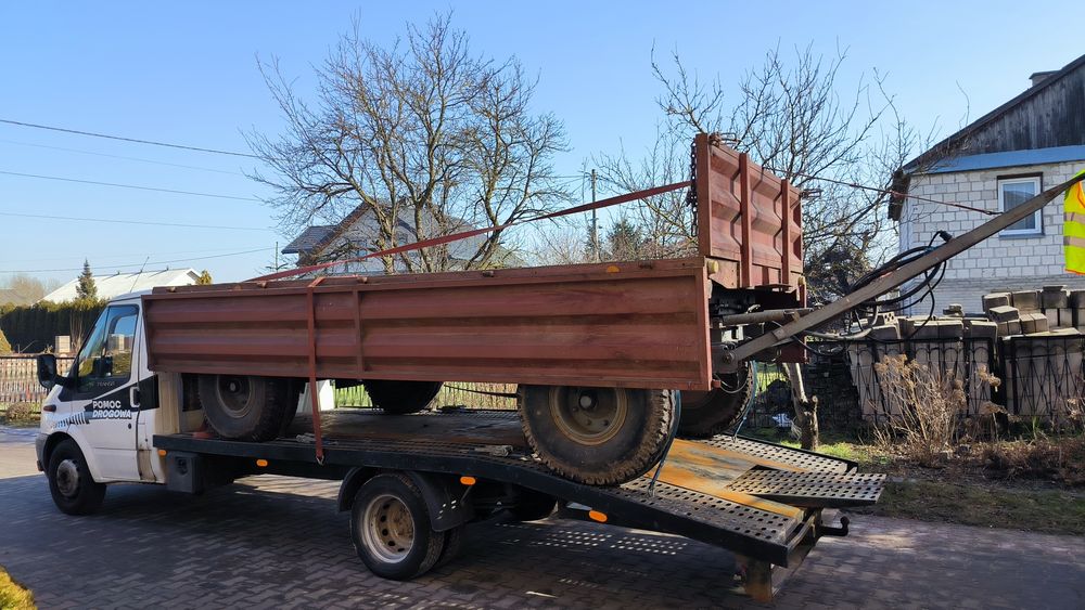 Autolaweta   Transport maszyn  Pomoc drogowa Przyczepa leśna