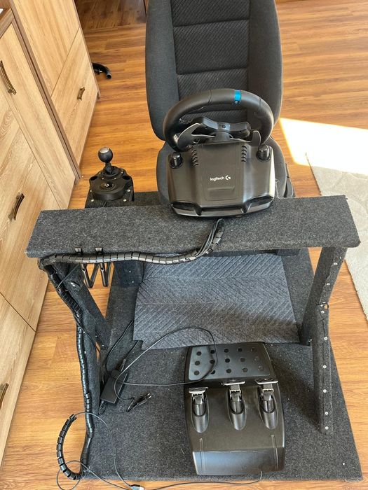 Kierownica Logitech g29 +stanowisko do jazdy