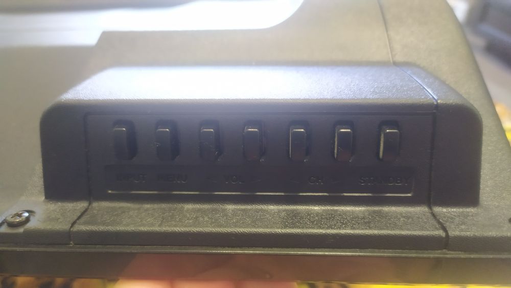 Продам плазму Saturn LED40FHD400U на запчастини.