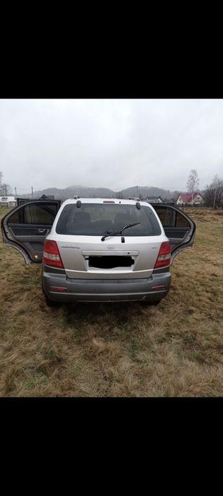 Продам Kia Sorento СТРОЧНО