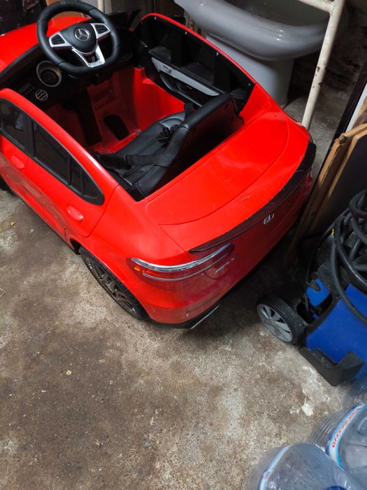 Carro a bateria 12v marca Mercedes