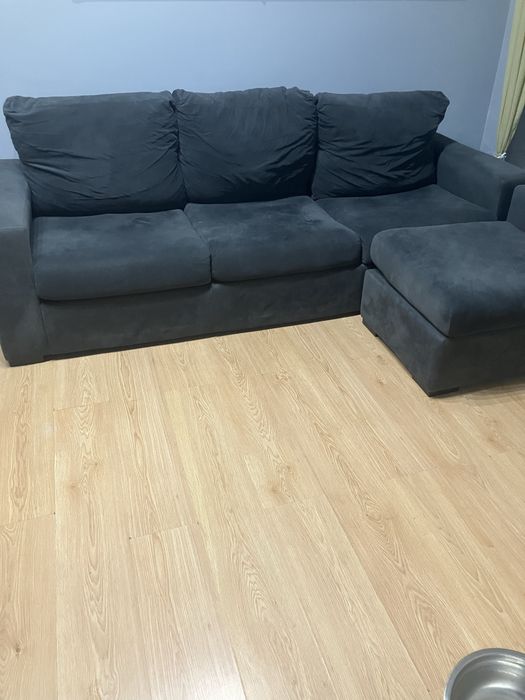Sofá com chaise longue preto