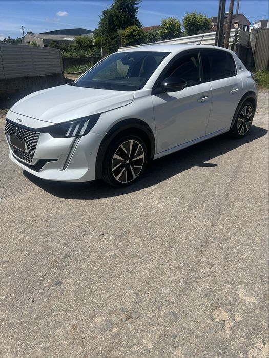 Peugeot e-208 gtline NACIONAL
