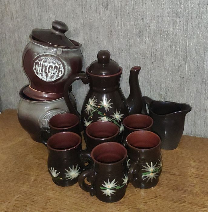 Набір посуду 6 чашок чайник 2 горщика з кришками