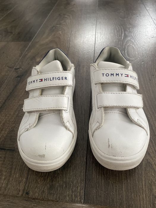 Białe sneakersy dla chłopca tommy hilfinger 30