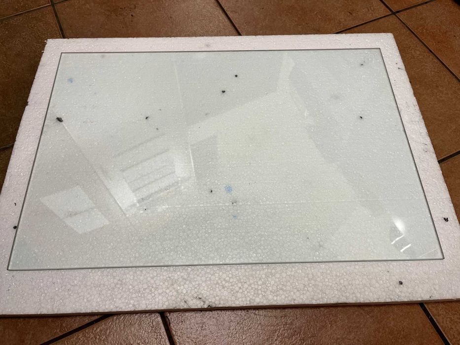 Szyba hartowana 60x40cm, grubość 6mm, szlifowane krawędzie