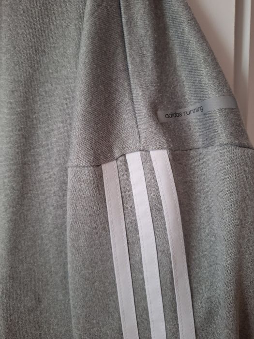 Adidas sportowa bluza do biegania z okrągłym dekoltem r. M