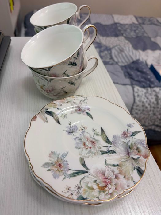 Zestaw 4 filiżanki ze spodkiem Puja. Home&You. Zestaw porcelanowy