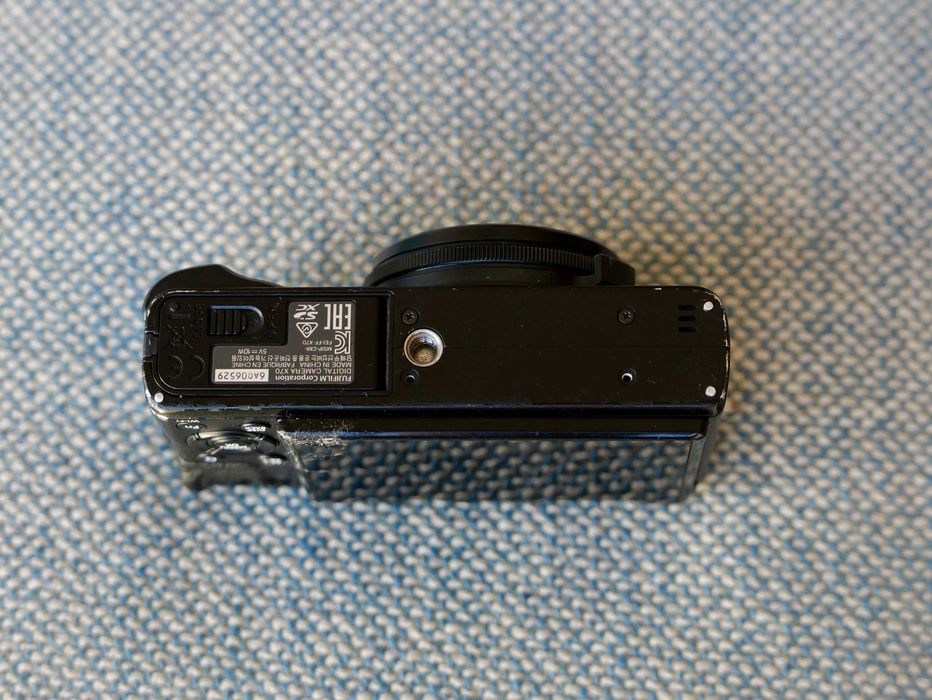 Fujifilm X70, preto / black