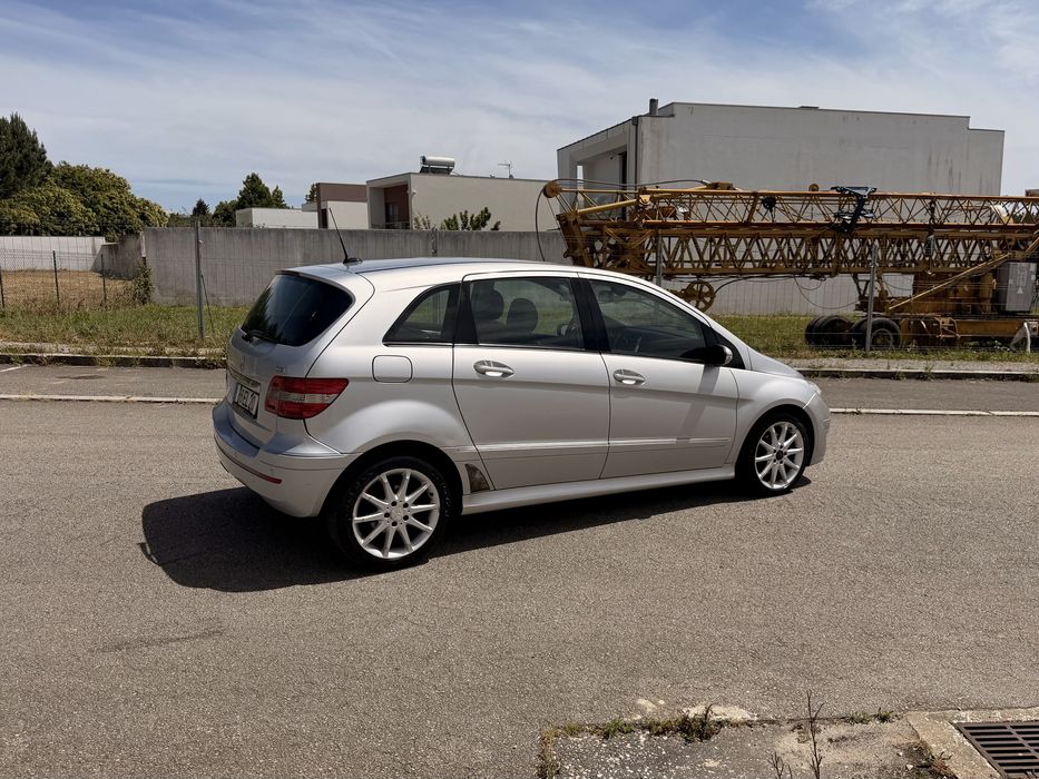 Mercedes-Benz B200 CDI