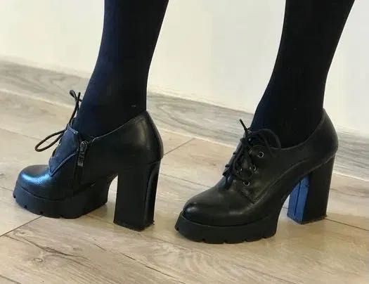 Ботильйони жіночі шкіряні, 38