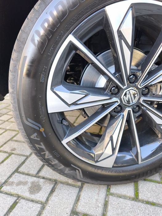 Opony letnie Bridgestone ALENZA1 255/55 R19 111 H nowe 
Bridgestone AL