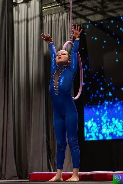 купальник для художньої гімнастики