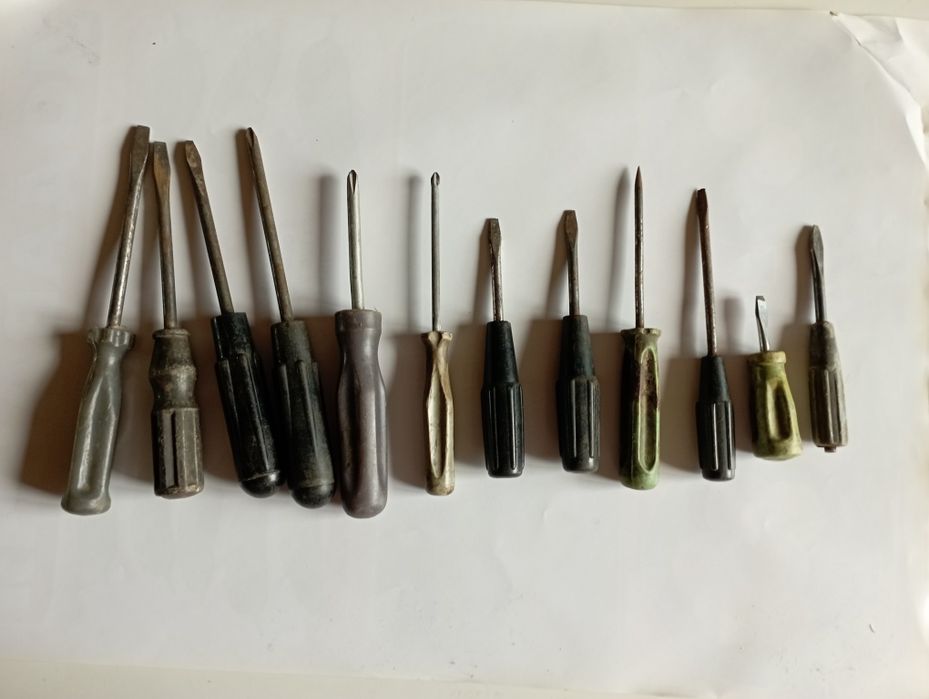 Отвёртки, ключи б/у