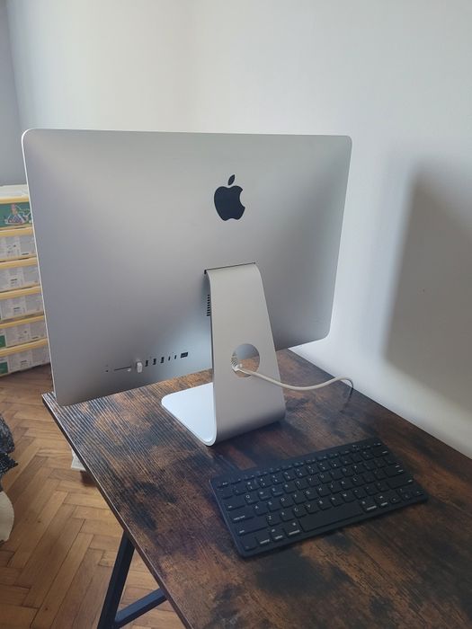 iMac Retina 4K, 21.5, 2017, 16GB
RetiniMac 
Retina 4K, 21