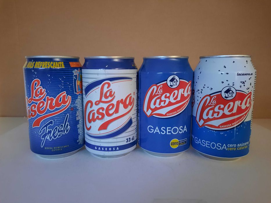 Lote de 85 latas de bebidas diversas - Dr Pepper, La Casera, Vimto e outras