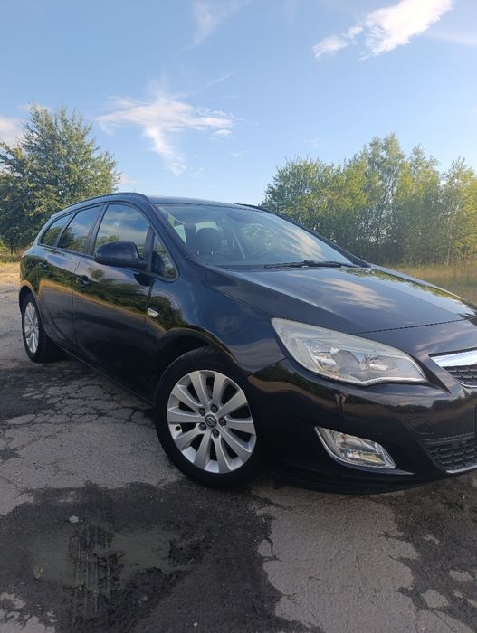 Продам opel astra j