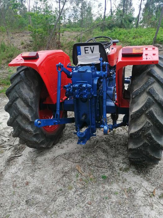 Trator agrícola