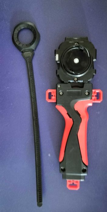 Arena Beyblade Burst Evolution Estádio Torre de Batalha + 4 beyblades