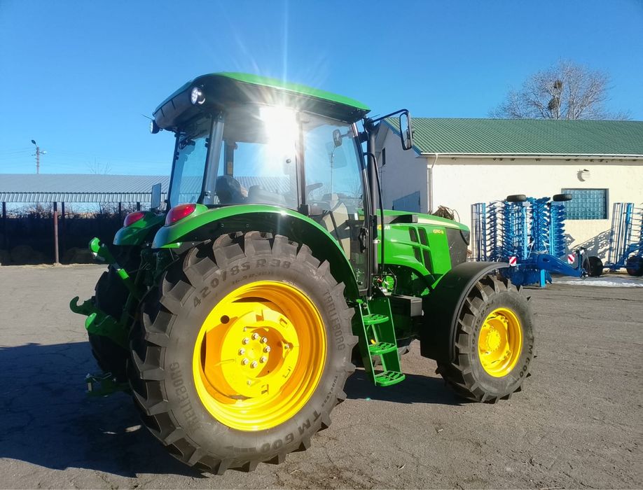 Трактор John Deere 6110B 2025 Новий