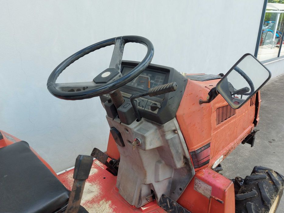 Trator Mitsubishi MT16 usado