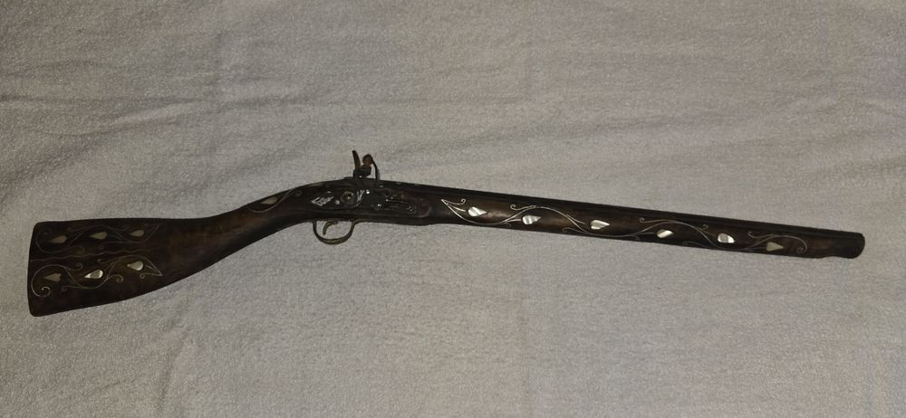 Bogato zdobiony muszkiet Moukhala 85 cm – Kolekcjonerska Replika