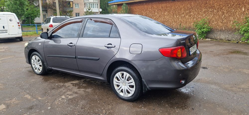 Продам Toyota Corolla