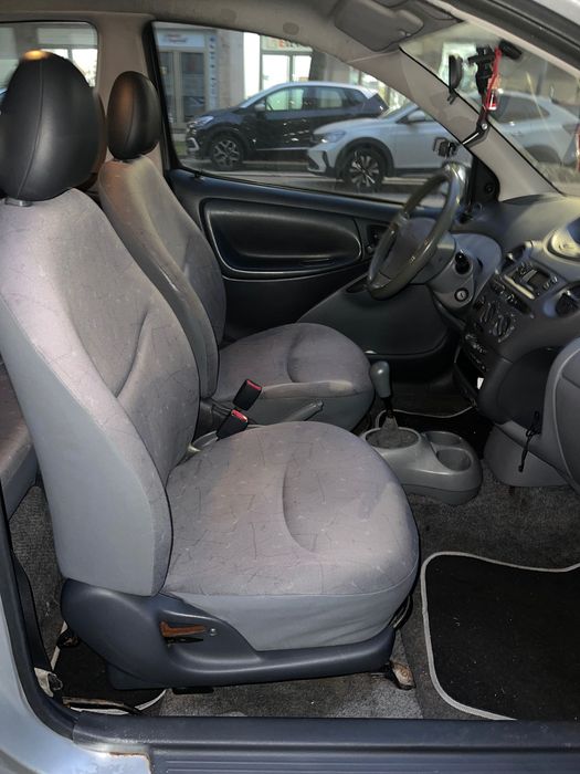 Toyota Yaris 2000