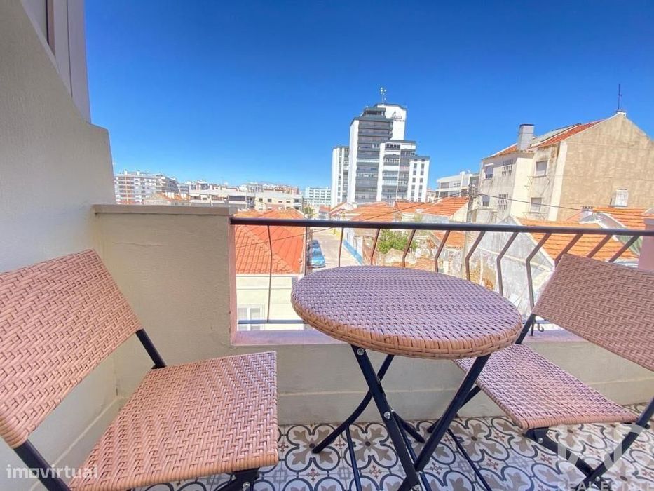 Apartamento T2 em São Sebastião