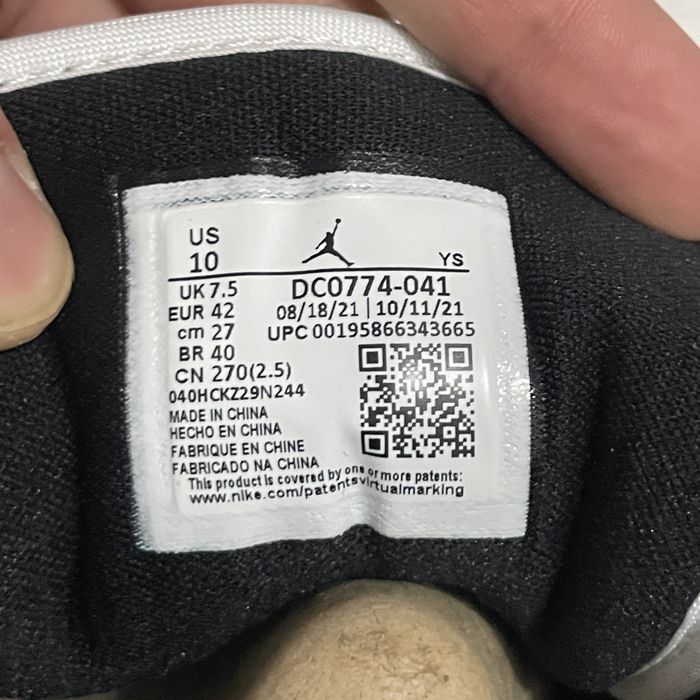 Air Jordan 1 Low ‘Black University Blue’ EU42