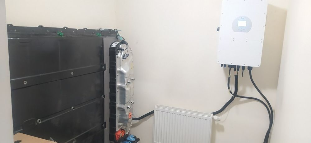 Deye і Tesla без проблем. Забеспечимо е/е навіть промоб'єти, ДБЖ усім!