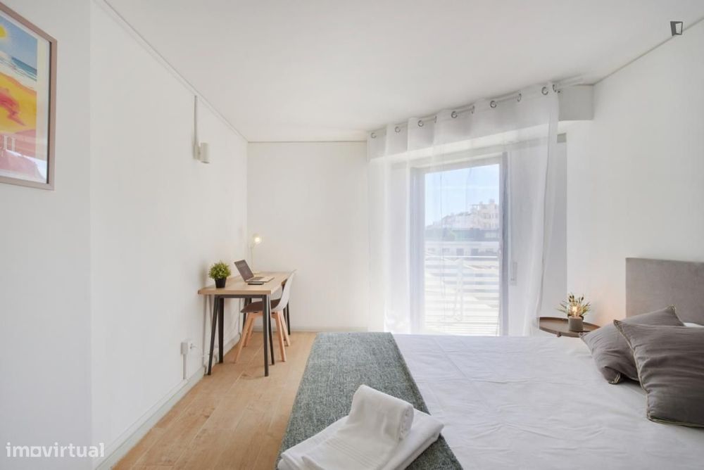 Quarto - localizado em Arroios Lisbon