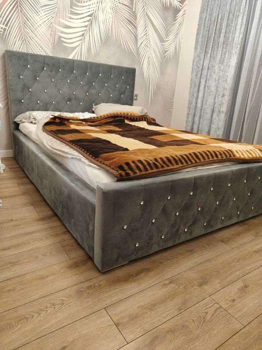 Łóżko sypialniane