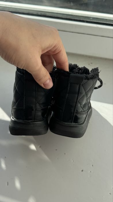 Зимове взуття, черевики