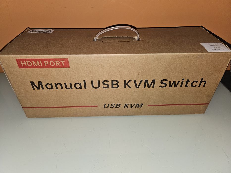 MT-VIKI 4K 16 porta KVM Switch HDMI,  Rack Mount KVM Console w/
