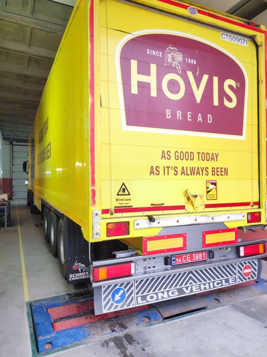 Термічка почтовик 2013  полуприцеп фургон  будка свіжопригнаний