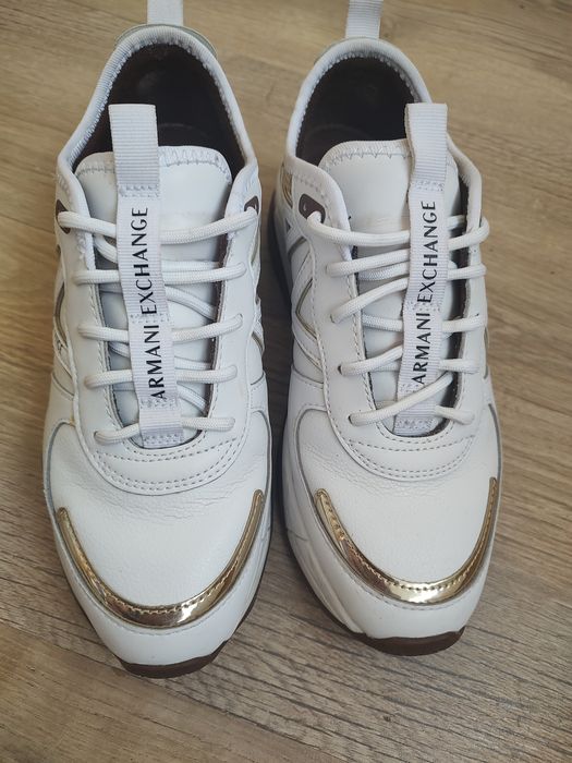 Кроссовки Armani Exchange женские, б/у